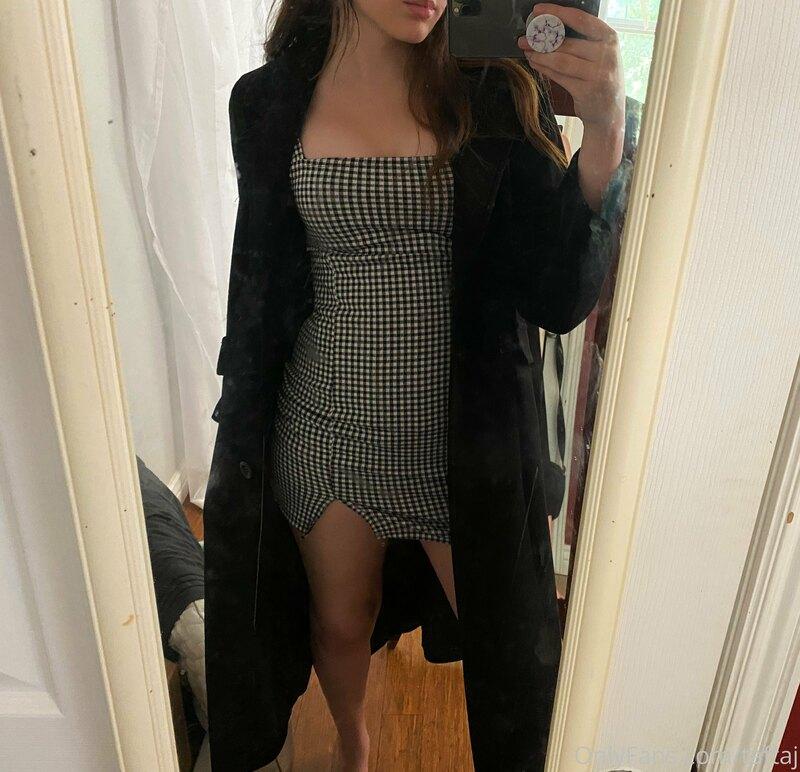 I bought it to have something contrasting to my dark coat bu..