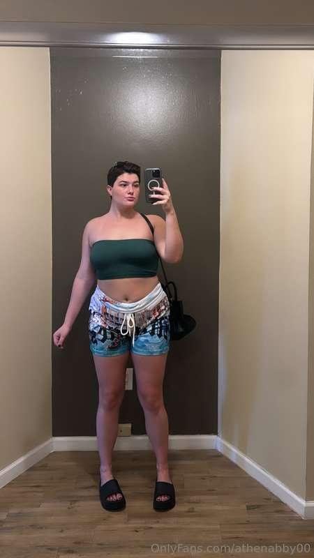 Thick thighs save lives right 😉💋