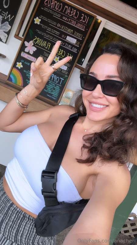 Have a great Saturday my babes! 💕
