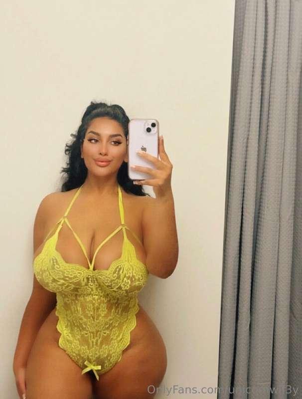 What colour lingerie do you want to see on me 🥰