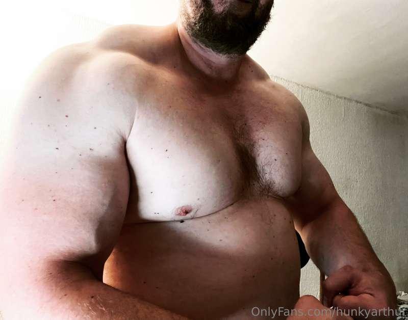 Who want to wrestle..🏋️‍♀️