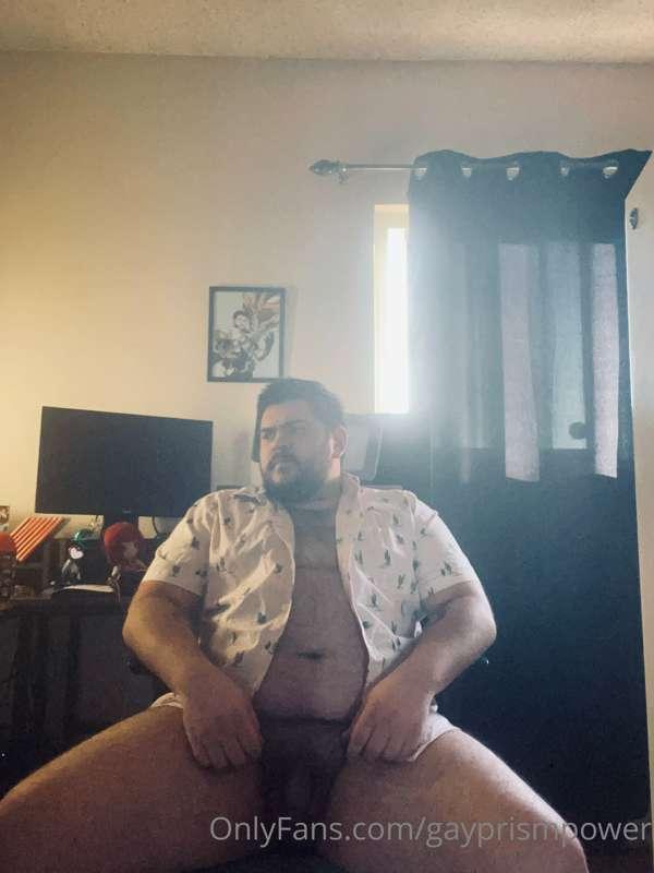 Get under the desk boy….or something