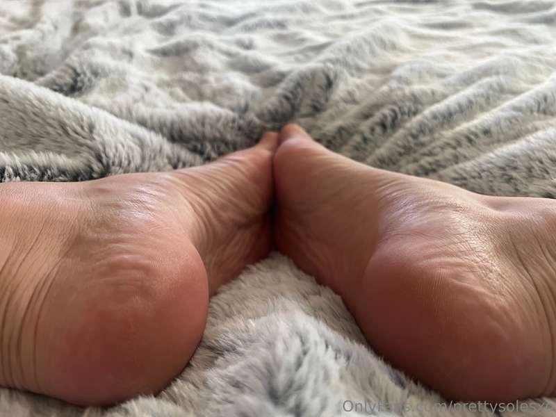 Hi if you could help me with my book addiction I will send y..