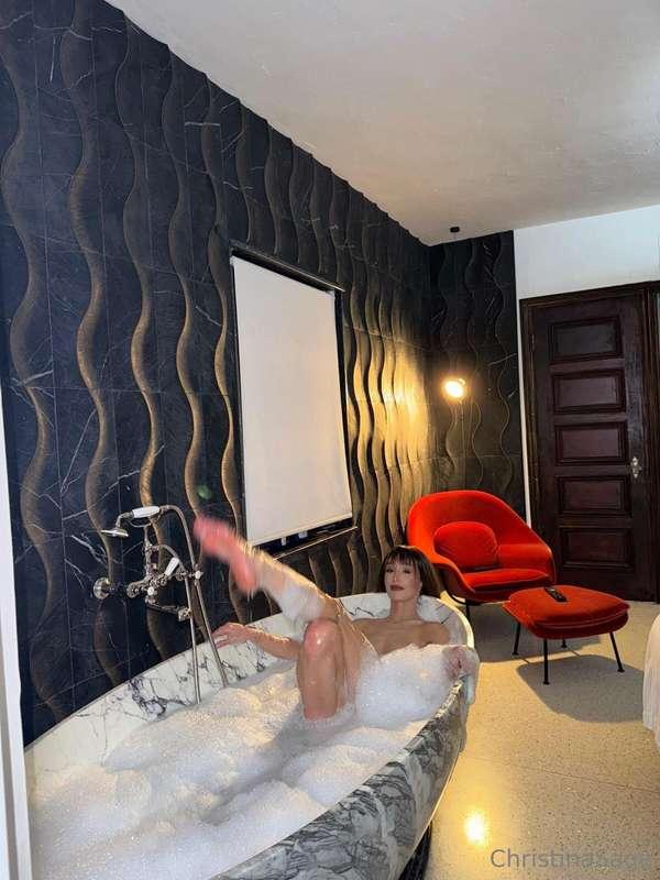 Chill night like this… Wanna join? 🥰