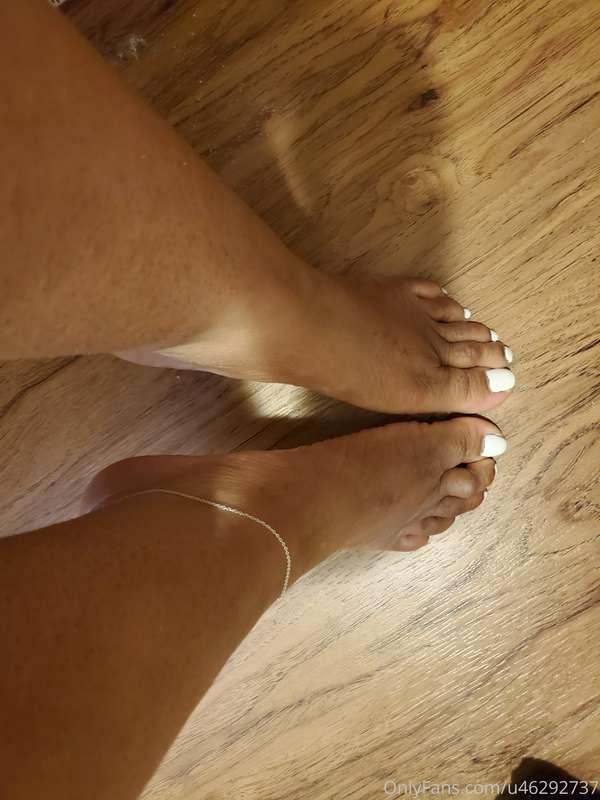 First post. White toes get choose