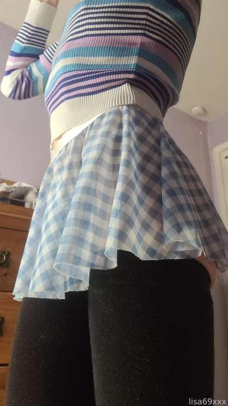 It's the weekend 🎉

#miniskirt #stockings #anal #plug #analplug #buttplug  #pierced 