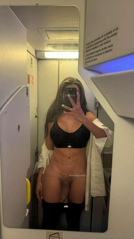 I’m flying to you ✈️