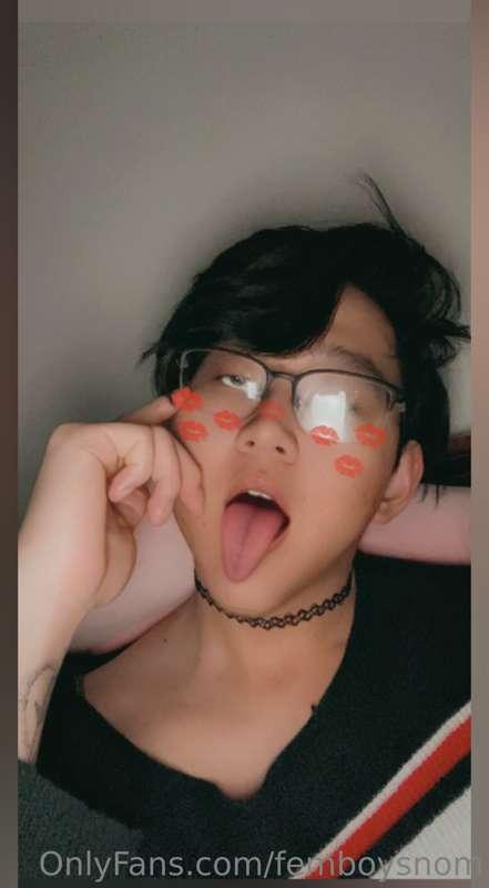 femboysnom image #0