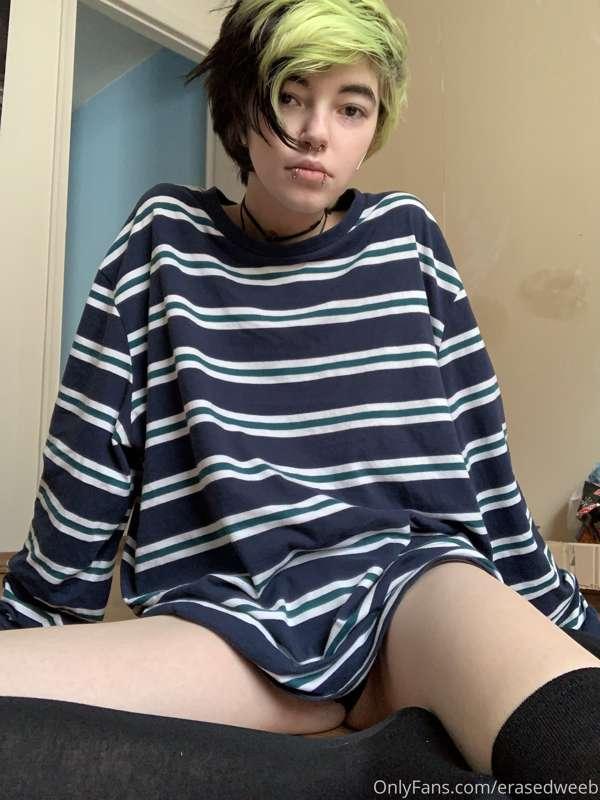 erasedweeaboo-free image #0