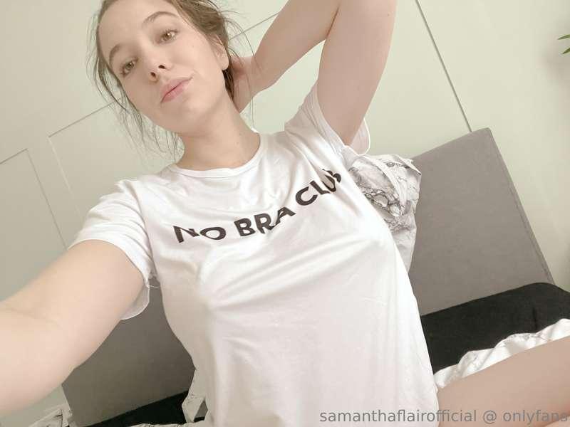 See? No bra