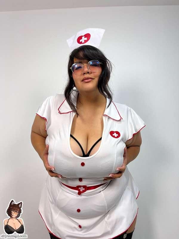 I just sent out my full nurse set with my hot clips fucking ..
