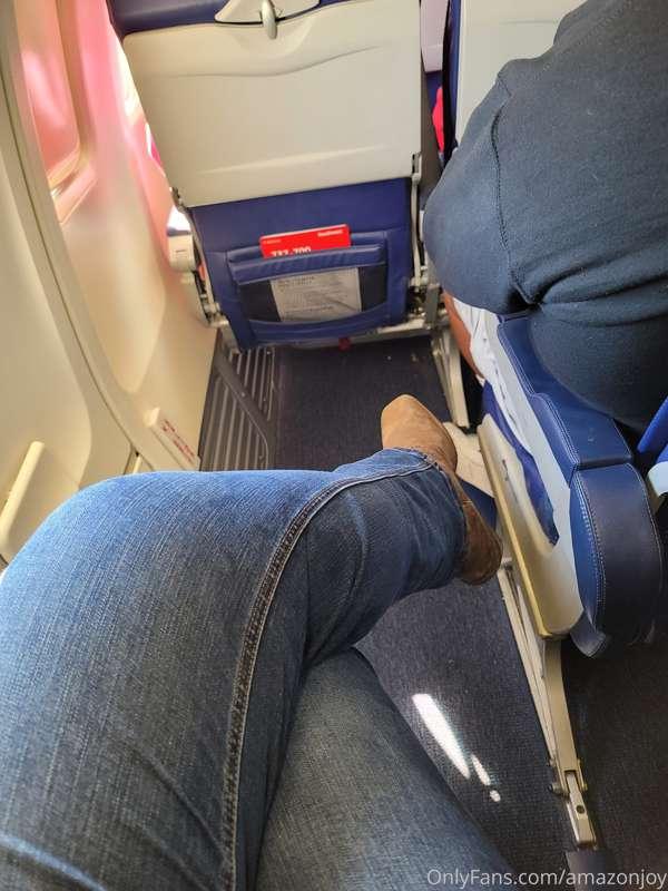 It's RARE when I can sit like this while riding on planes