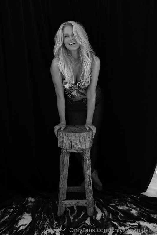 onlysimonafans image #0
