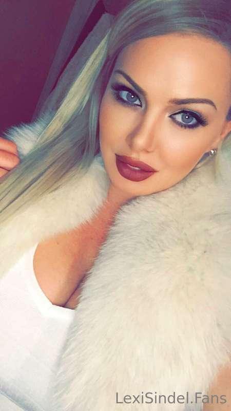 Baby it’s cold outside 🥂