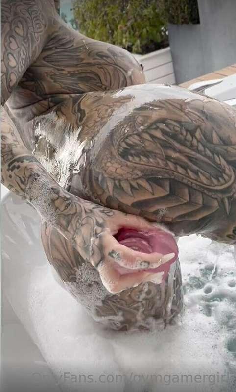 Can you help me out of this?🥵🥵🥵