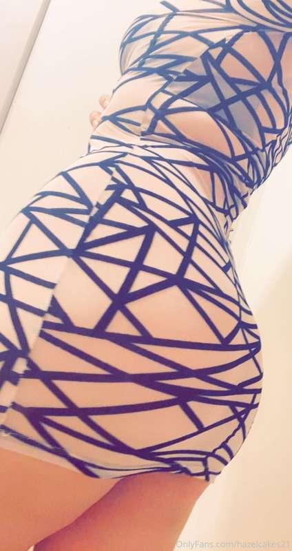 Can you handle me daddy? I’m a bit of a handful 🤤🍑