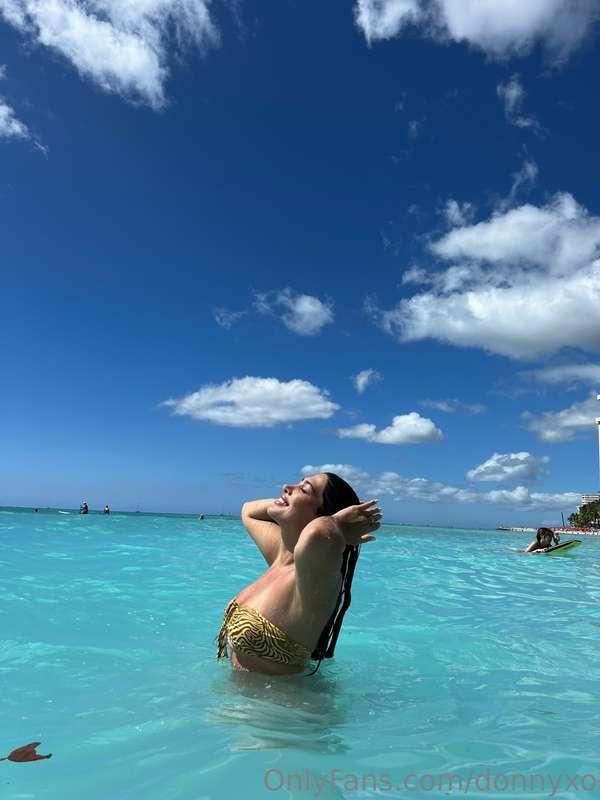 Told you i look good when im wet 💦
