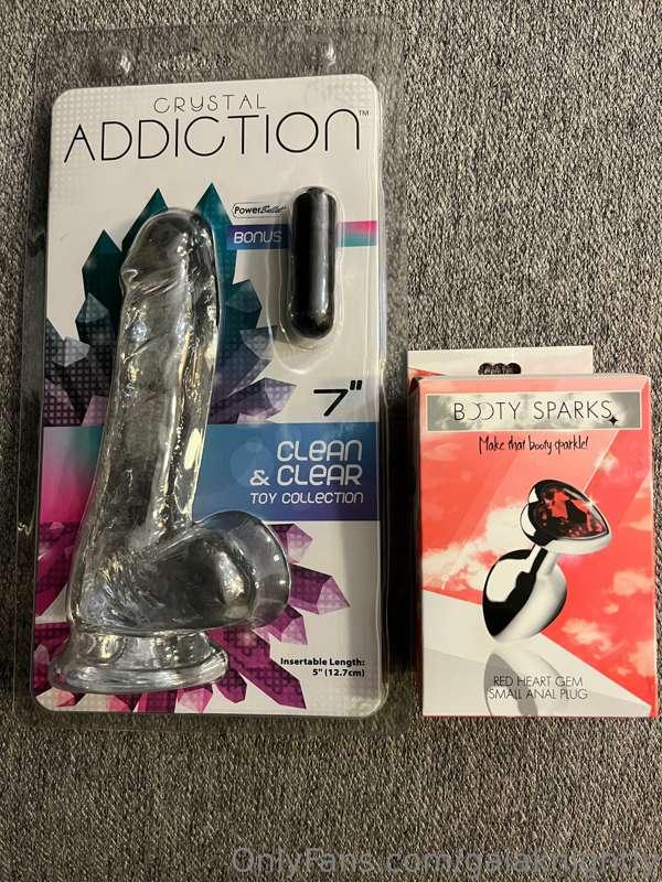I got some new toys!!! I’ve never done anal before but, seei..