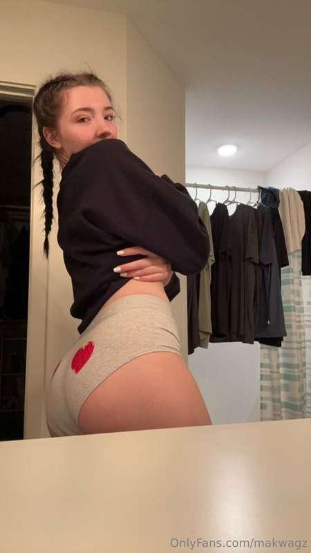 Do you like strawberries? 🍓😈