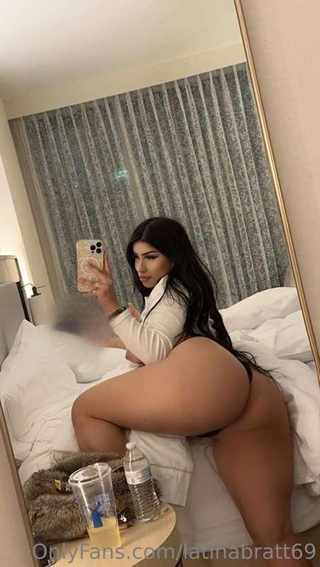 DADDY, WATCH ME MAKE YOUR DICK HARD 😜💓 Can't believe I'm bei..