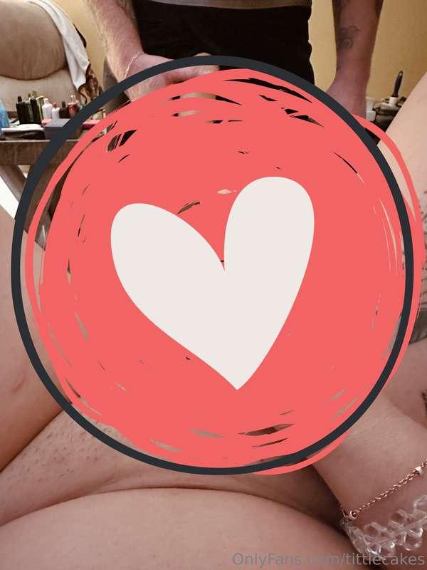 Tip $10 or more to get this photo in your DMs uncensored!