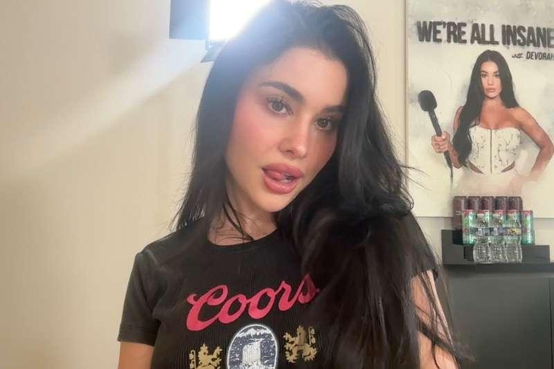 i promised you something really nice in your DMs tonight so ..