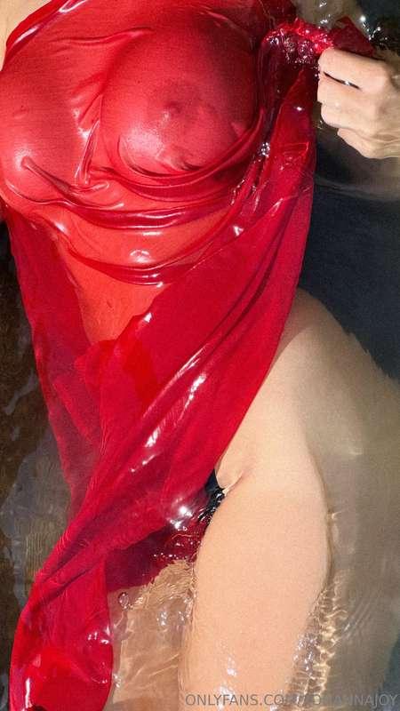 Would you like to swim together?😛