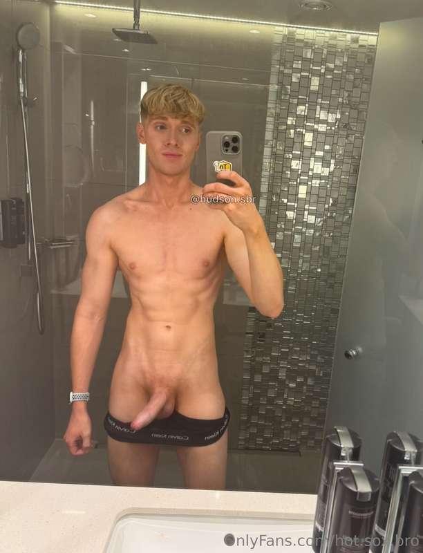 Who wants to suck it 😈