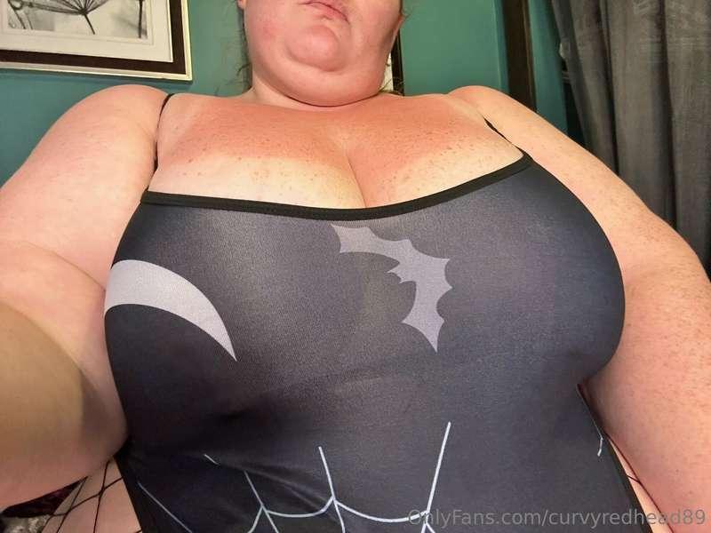curvyredhead89 image #1