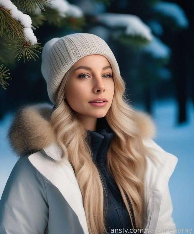 carolinehorny image #1
