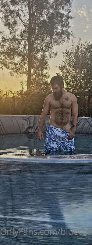 @justme7994 and I made a pool for our old trampoline today....
