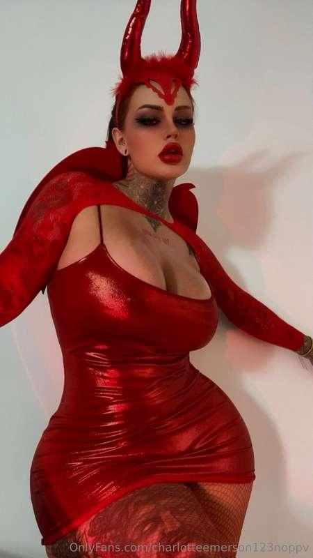 charlotteemerson123noppv image #3