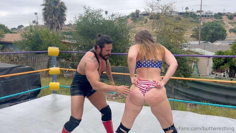 buttwrestling image #0