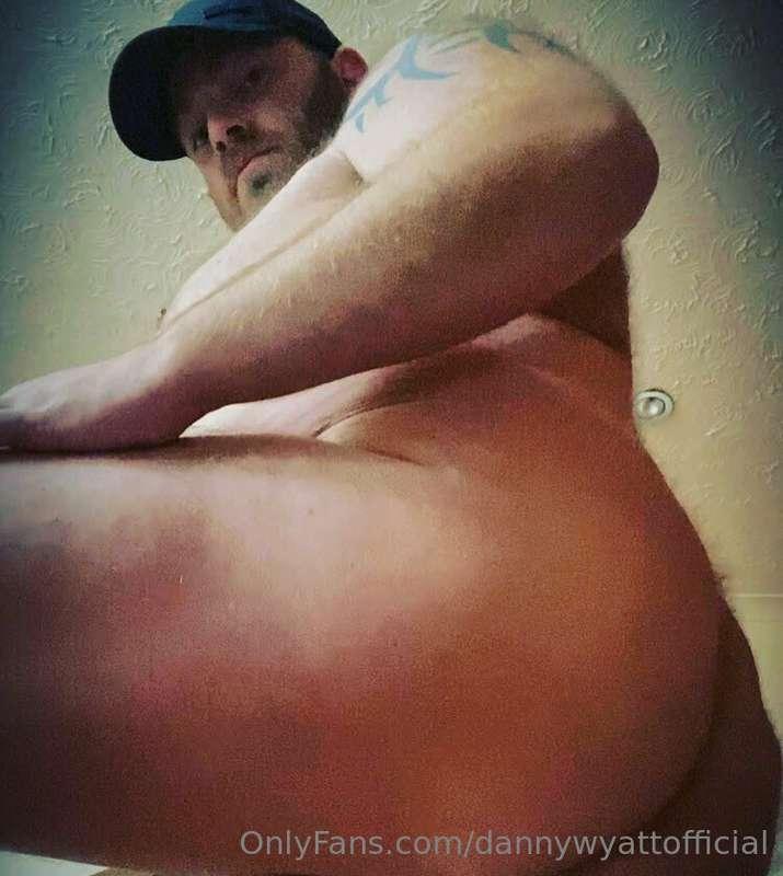 dannywyattofficial image #3