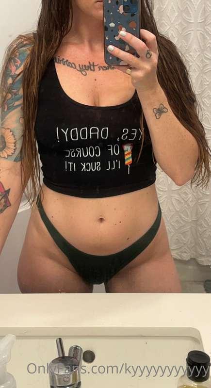 Yes, daddy of course I’ll suck it. 🍭🤫