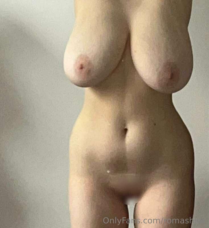 Who wants to see it in DM? ❤