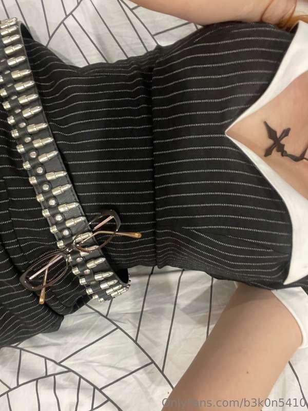 hi sweetie, i send you my cool photo in private message !