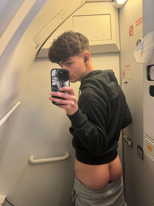 Birthday cake 🎂 🍑