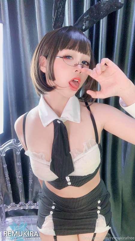 It's my first day at work…
do you think my clothes are okay?..