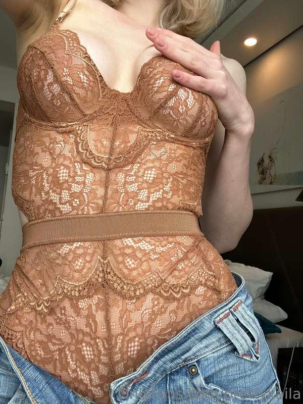 curvy little body