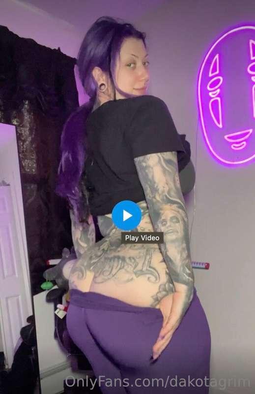Sent some post gym nude pix & vids to your dms last yesterda..