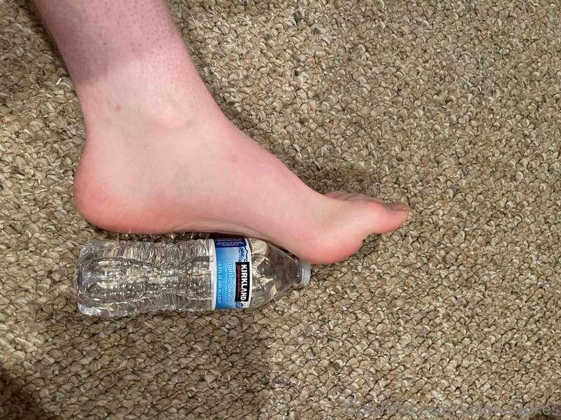 My foot compared to a water bottle😅