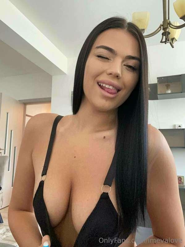 Swipe for a surprise😉💕