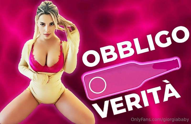 ***GIOCO DELLA BOTTIGLIA + OBBLIGO E VERITÀ*** 💥🤪🔞
Hai capit..