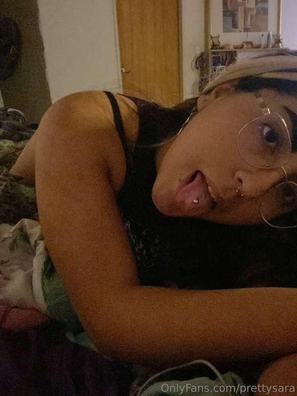 Did I tell you that I started wearing glasses? How do they f..