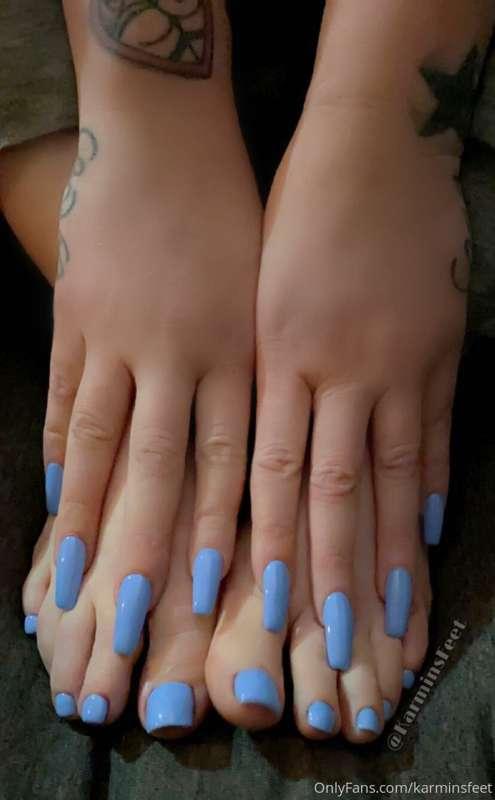 After having black nails for so long, it was time for a chan..