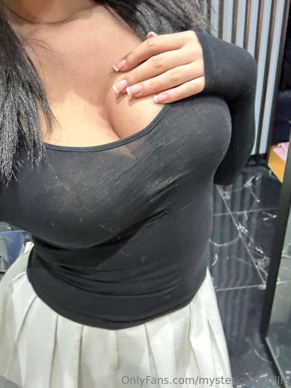 My 🍒 want some attention 🙈