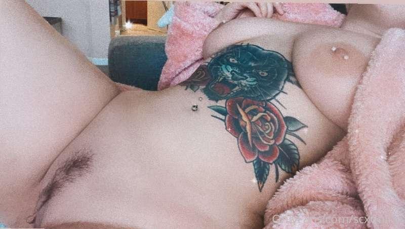Wanna cuddle with me 🥺