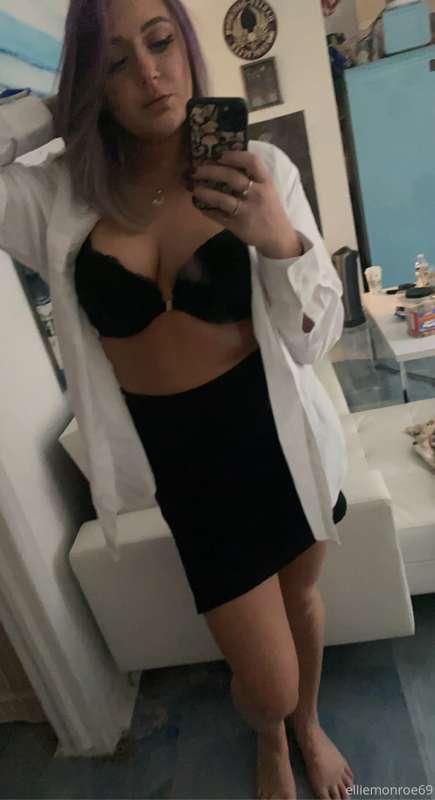 ellie_monroe69 image #0