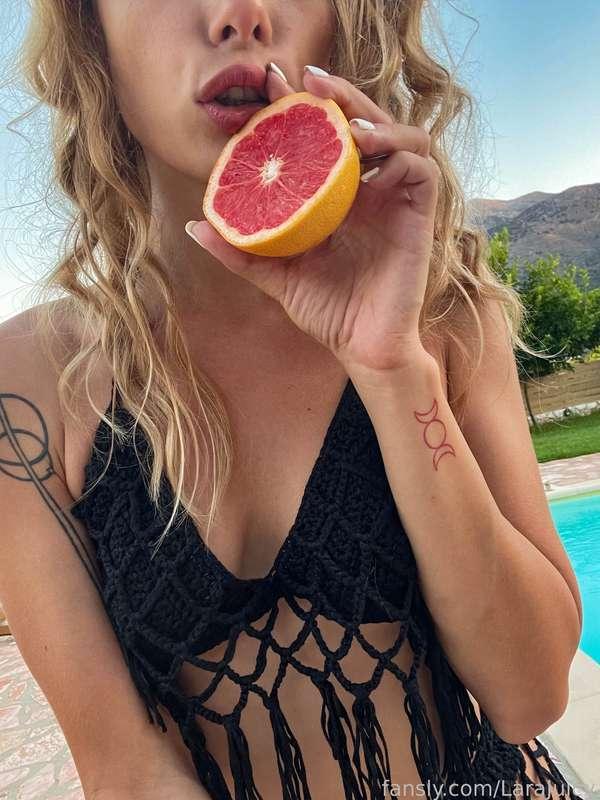 larajuicy image #11